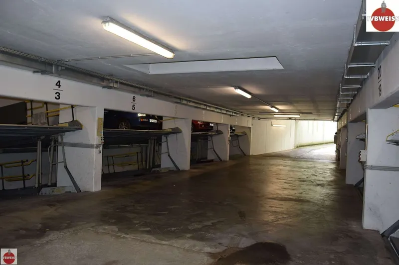 Tiefgaragenstellplatz in der Parkstraße 11 (Ecke Pistoriusstraße) zu vermieten — photo 1